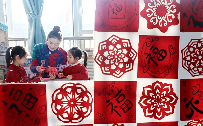多彩校園活動迎新年